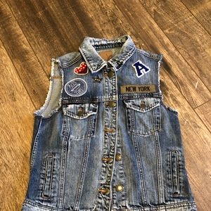 American Eagle Jean Vest